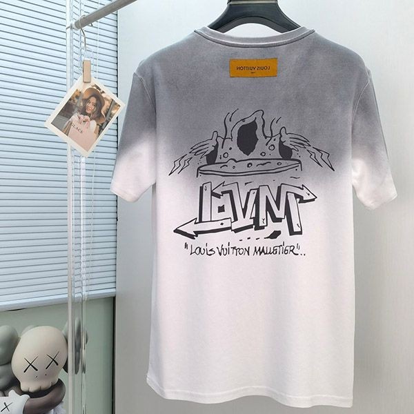 目を惹くカラー ルイヴィトン ロゴＴシャツ スーパーコピー vun72996