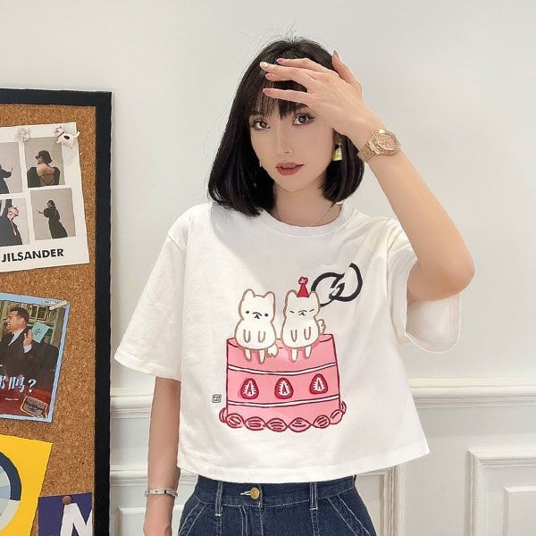 即発送グッチ Kawaii クロップド コットンジャージー Tシャツ 偽物 プリント 717684XJFBL9095