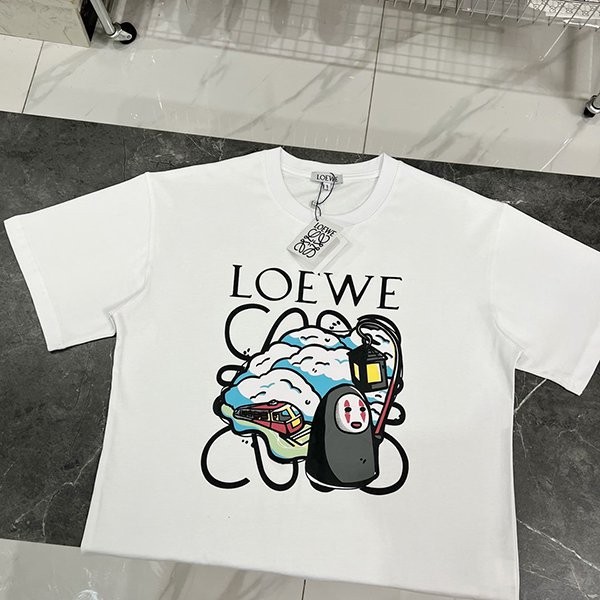 新色☆希少 ロエベ 千と千尋の神隠し Tシャツ 偽物 ブラック/ホワイト loo57295