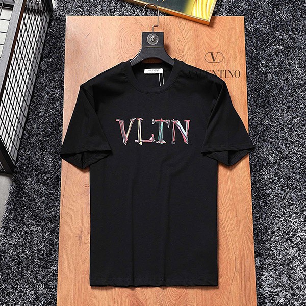 関税込ヴァレンティノ Tシャツ パロディ VLTN コットンロゴ Tシャツ Vuk85200