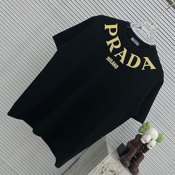 新デザインプラダ ロゴエンブロイダリー コットン Tシャツ 偽物 2色 pul00446