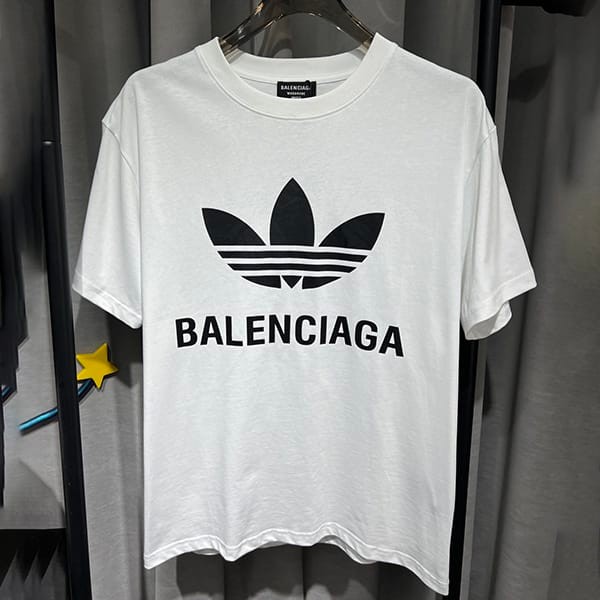 完売必至バレンシアガ アディダス オーバーサイズ Tシャツ コピー 2色 bal86059