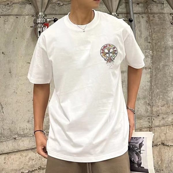 確保済みクロムハーツ ネック ロゴ Tシャツ 偽物 半袖 Kun97711