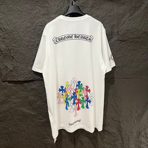 クロムハーツ 偽物 スクロール マルチカラー カラフル クロス Tシャツ Kue54267