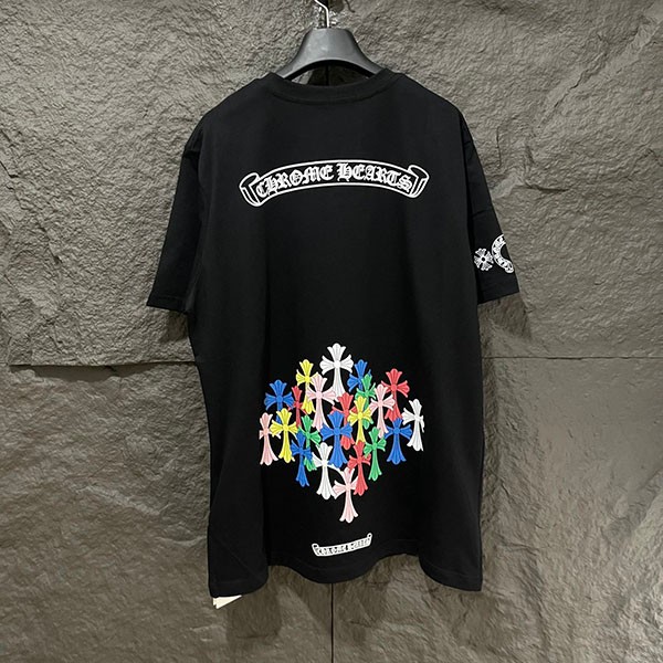 完売必至 クロムハーツ スクロール マルチカラー カラフル クロス Tシャツ 偽物 Kuv70305