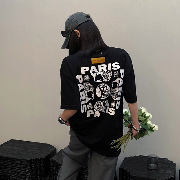 大人気!ルイヴィトン グラフィック クルーネック Tシャツ 偽物 vud46320