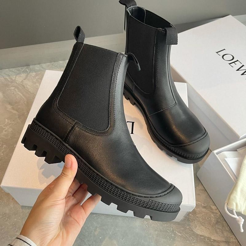 新作 お洒落に♪ ロエベ ブーツ 偽物 CHELSEA BOOT カーフ サイドゴアブーツ lou35699