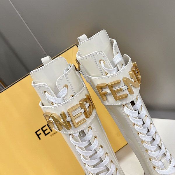 確保済み フェンディ フェンディグラフィ ブーツ 偽物 feq61102