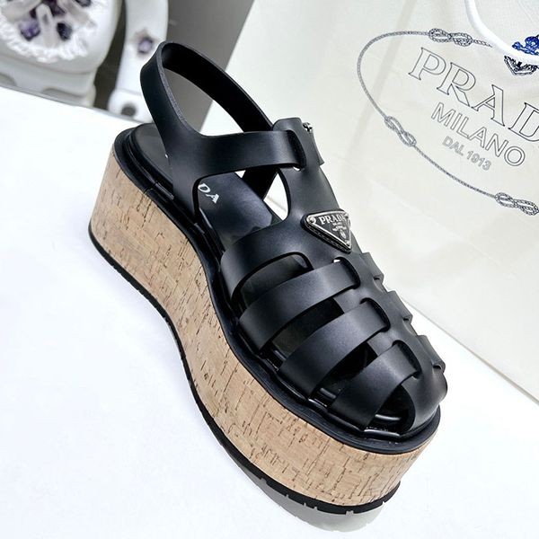 お洒落プラダ Rubber wedge platform sandals ウェッジサンダル コピー pur40331