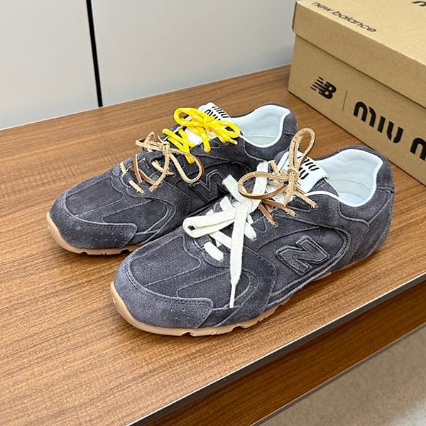 世界中で大人気♪ミュウミュウとNew Balance 偽物のコラボ★デニム スニーカー myt01884